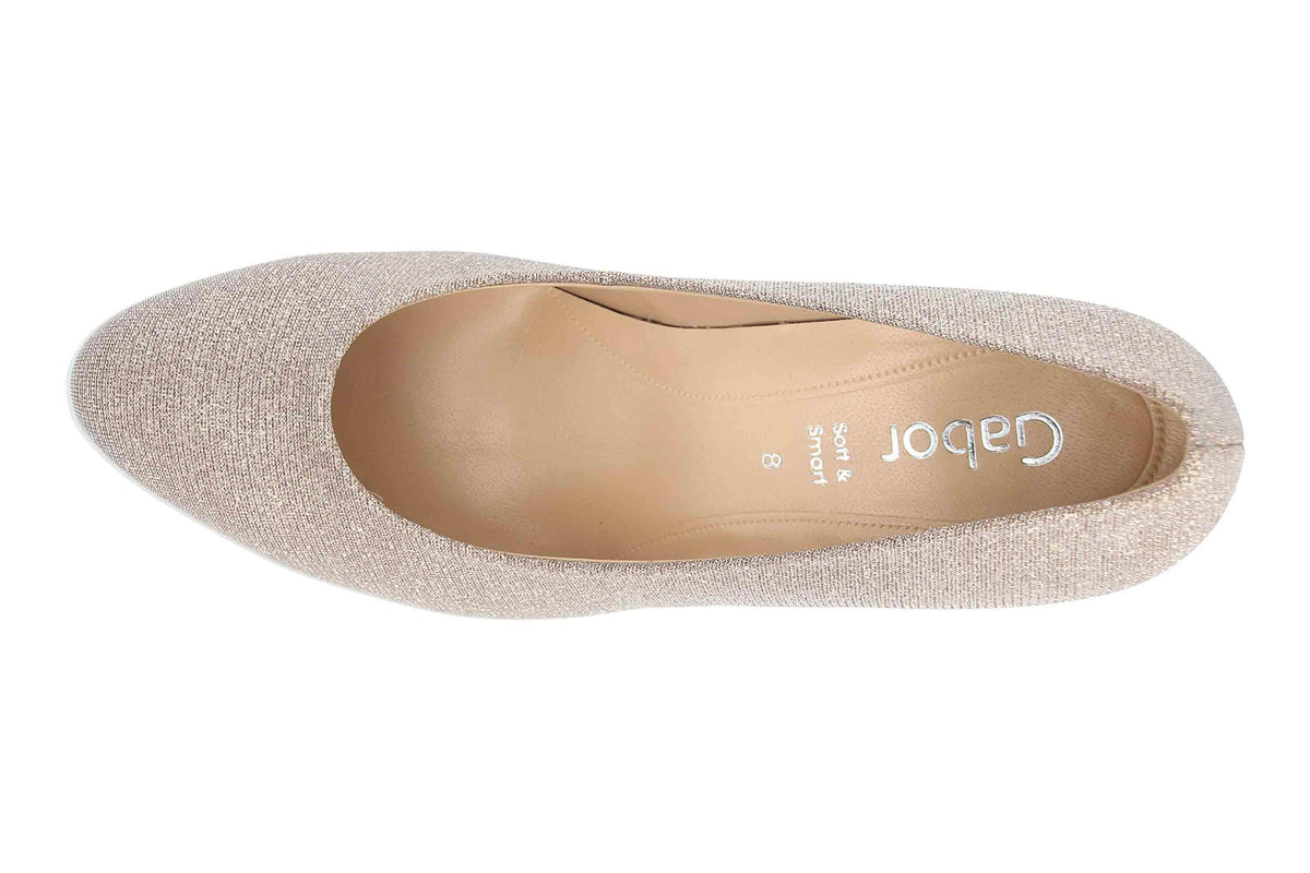 Női körömcipő